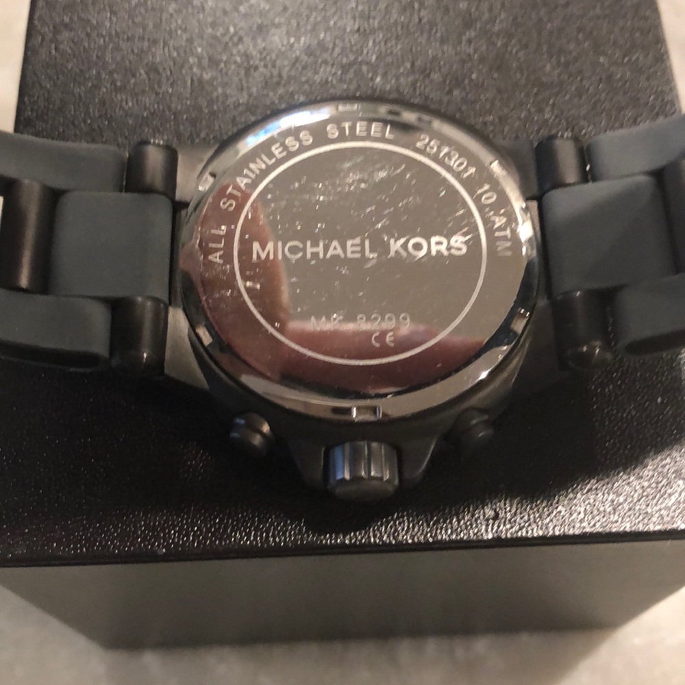 Michael Kors Chronographic Stainless Steel watch - Picture 3 of 6